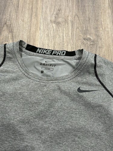 Nike Pro Combat Dri Fit Shirt Men’s Medium Short Sleeve Fitted Solid Pullover