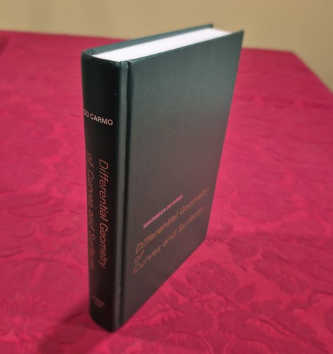 Differential Geometry of Curves and Surfaces - Manfredo P. do Carmo - Hardcover - Picture 1 of 8