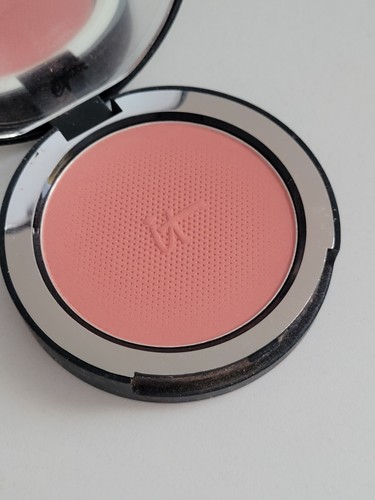 IT Cosmetics Bye Bye Pores Blush Naturally Pretty 0.192 oz *Compact Exterior* - Picture 2 of 6