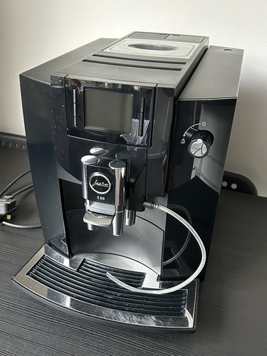Jura E60 Kaffeevollautomat Espresso Cappuccino Latte Kaffeemaschine