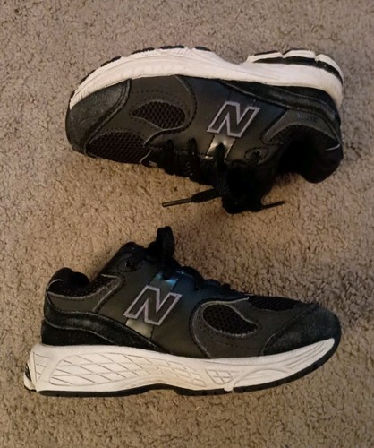 New Balance 2002R Boys Toddler 'Black Phantom' Sneakers Size 10 PRE-OWNED - Picture 2 of 6