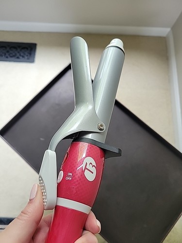 T3 Pro Twirl 1-1/4" Hair Curling Iron Pink Model 73576 - Picture 5 of 11