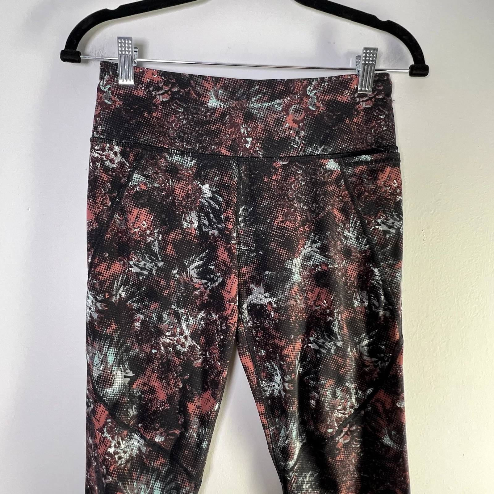 sweaty-betty the power 7/8 workout pixelated floral leggings