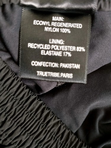 True Tribe NoirLite Laufshorts Größe M - Bild 6 von 7