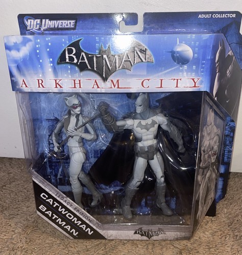 DC Universe Batman Arkham City 2 Pack CATWOMAN & BATMAN Legacy Edition Sealed - Bild 1 von 5