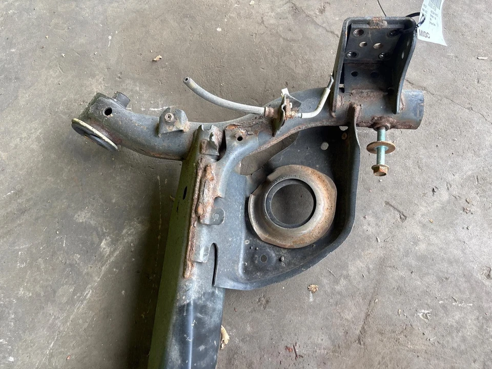 2012 - 2013 年日产 Versa 后悬架轴光束 Oem — 第 3/4 张图片