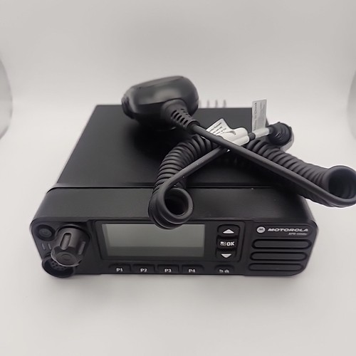 MOTOROLA XPR 5550e UHF 450-512MHz AAM28TRN9RA1AN-CAPACITY PLUS Power tested Only - Picture 7 of 17