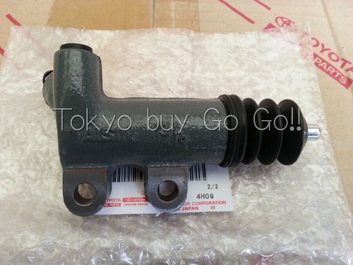 Toyota Corolla AE86 Clutch Release Cylinder NEW Genuine OEM Parts 1984-87 - Picture 7 of 12