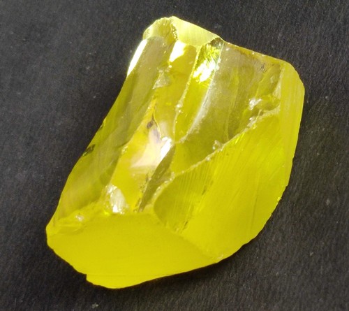 Natural 283.70 Ct AA+Lemon Yellow Zircon Rough Glossy Mineral Loose Gemstone - Picture 8 of 8