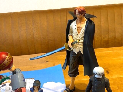 One Piece Straw Hat Crew Monkey D LUFFY SHANKS TRAFALGAR LAW