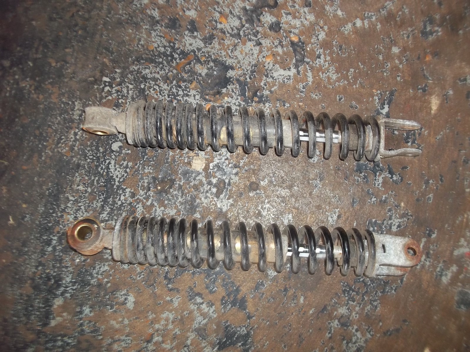 Lexmoto Milano 125 Pair of rear shocks shock absorbers Same as AJS