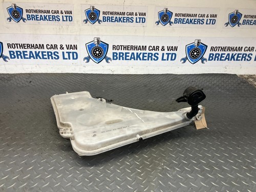 BMW 320 F30 (2015) -   WASHER BOTTLE AND PUMP 7241671 - Picture 1 of 5