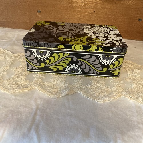 Vera Bradley Collectible Tin 2010 Rectangle Hinge Flip Top ~8x5x2.75” Recipe - Picture 3 of 5