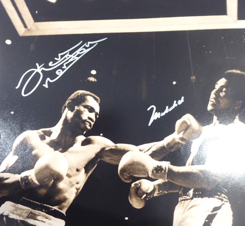 Muhammad Ali & Ken Norton Autographed Signed Framed 16x20 Photo Beckett A53365 - Picture 3 of 8
