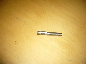 OSBORN END MILL 4 FLUTE HSS 13/32" SCREWED SHANK OSBORN END MILL 4 FLUTE HSS 13/32" SCREWED SHANK