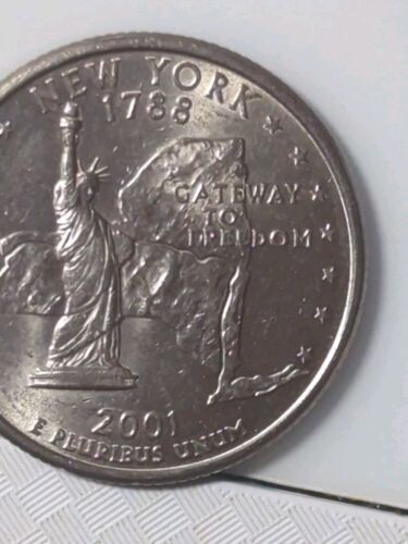 2001 P New York Quarter Uncirculated - Picture 4 of 23