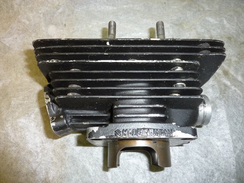 Suzuki GT550 3 Zylinder + 2 Kolben - Bild 2 von 18