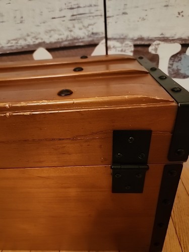 American Girl Addy Walker's Traveling Trunk - Picture 7 of 10