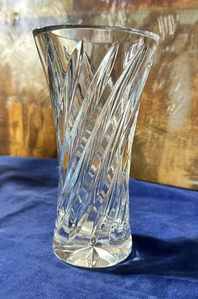 Jarrón vintage de cristal de plomo de 1/2" de pared gruesa espiral corte profundo - ¡PESADO! Foto 2 de 4