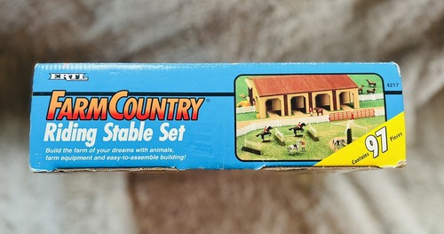 Ertl Farm Country Riding Stable Set # 4217 - Picture 3 of 6