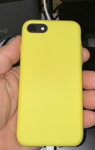 Apple iPhone se 2da generación 64 MHFJ3LL/A con extras - Imagen 4 de 7