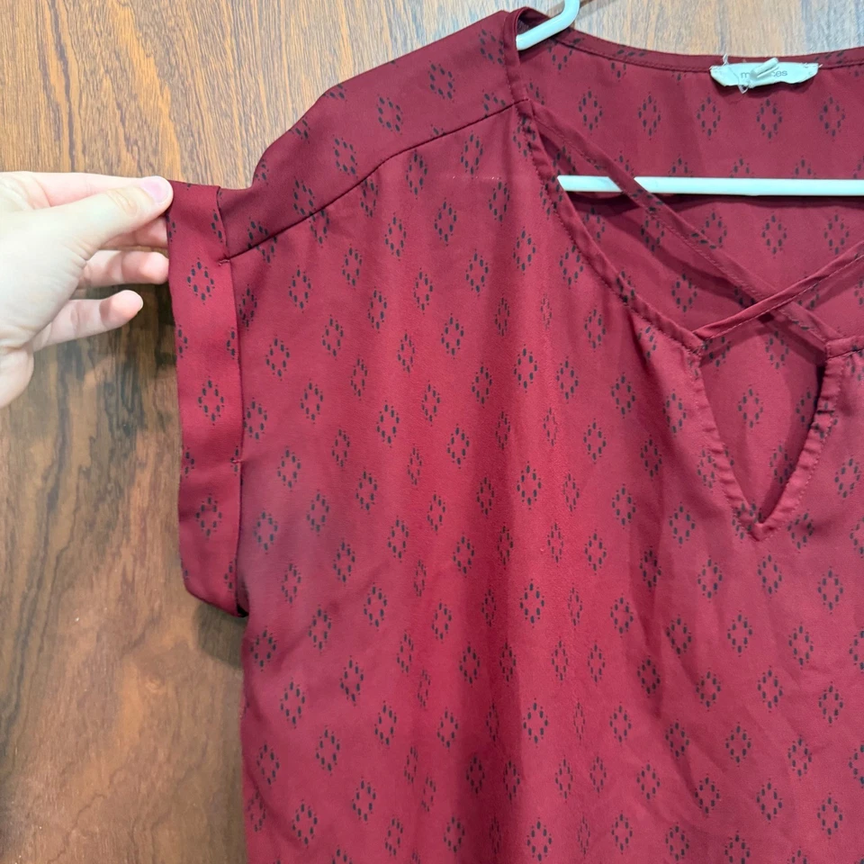 Blusa Maurices XXL vermelha gola cruzada estampa diamante casual - Imagem 2 de 4