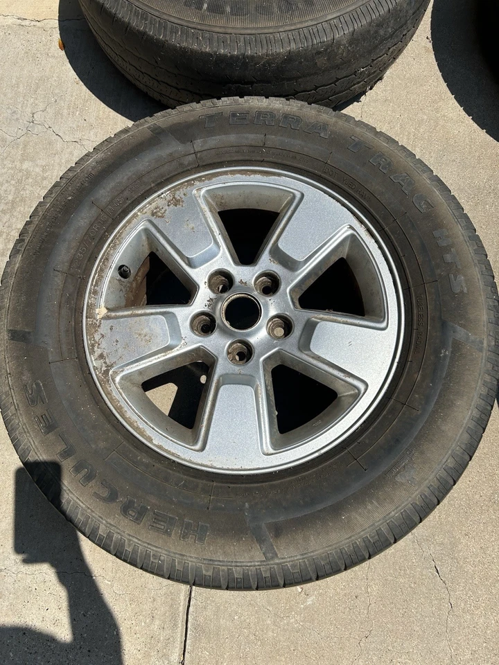 Rueda de 16 pulgadas 114,3 5 orejetas Foto 2 de 4