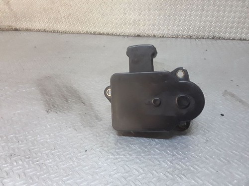 Hyundai i30 2008 Diesel intake manifold valve actuator motor 203202A400 - Picture 2 of 3