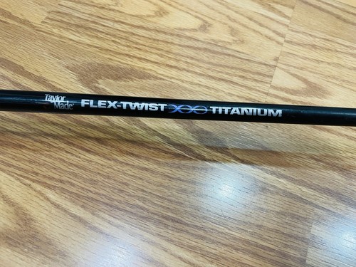 TAYLOR MADE BURNER PLUS 9.5 LOFT DRIVER, TAYLOR MADE FLEX TWIST TITANIUM SHAFT - Picture 3 of 6