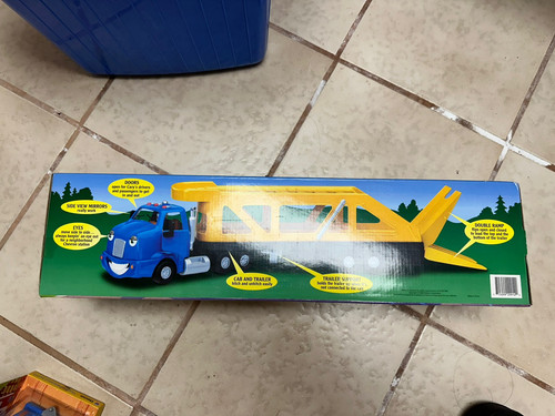 Chevron Cars Cary Carrier Truck Figure Hauler Transport Car Vintage 1998 - Bild 6 von 6