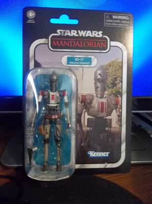Star Wars Vintage The Mandalorian IG-11 Nevarro Marshal VC388 ''BRAND NEW'' 2026