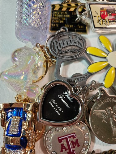 (L) Huge Lot (56) pc Rings/Zipper Pulls - 3 lbs - Picture 3 of 19