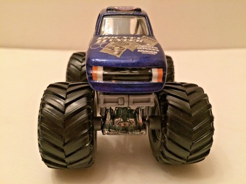 BOUNTY HUNTER Hot Wheels Monster Jam Metal Base Truck - Picture 4 of 8