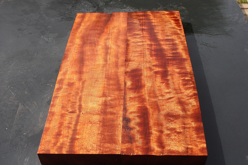 POMELLE / QUILTED SAPELE two-piece guitar body blank 620 x 380 x 45mm JM3 - Picture 4 of 4