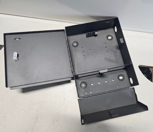 Carcasa de montaje en pared de fibra óptica con 4 ranuras para paneles adaptadores o casetes - Imagen 2 de 7