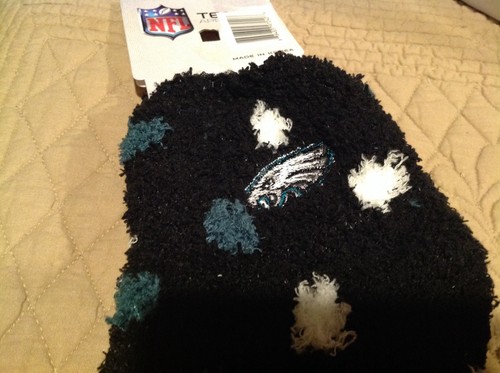 Philadelphia Eagles NFL Fuzzy Socks - Size Medium, New With Tags - Picture 2 of 4