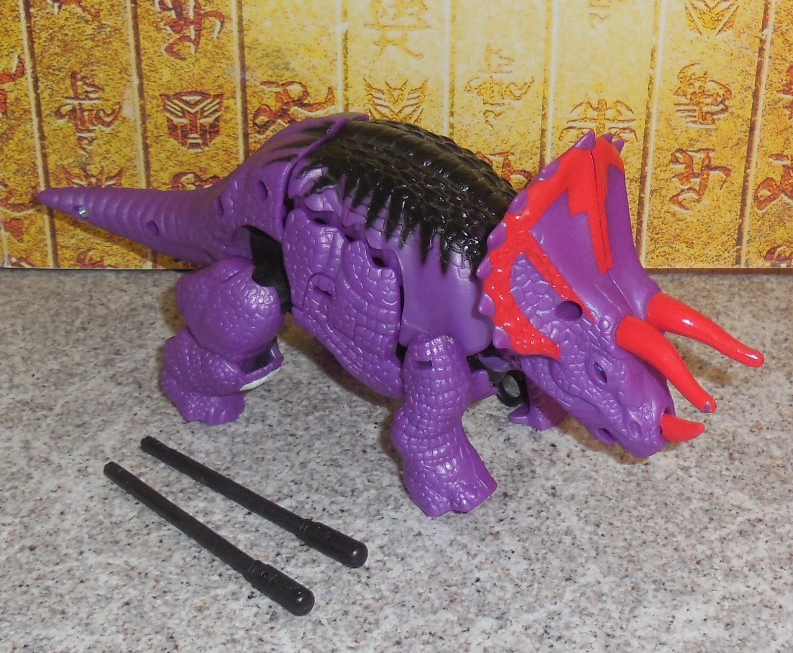 Transformers AOE Age of Extinction SLUG Triceradon Dinobot vs Stinger Transformers AOE Age of Extinction SLUG Triceradon Dinobot vs Stinger