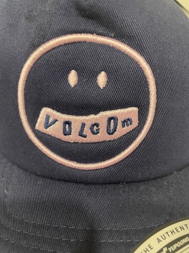 Volcom Snapback Adjustable Trucker Hat Baseball Cap in Navy Blue and Pink - Picture 2 of 8