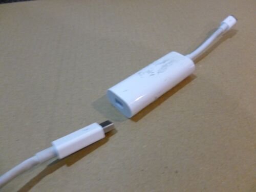 Apple 27" Thunderbolt Display Monitor MC914LL/A 2560x1440 A1790 USB-C Warranty - Picture 3 of 13
