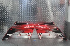 2004 HONDA CRF250R FRONT SIDE FAIRING 19071-KRN-000ZA 19072-KRN-000ZA OEM 