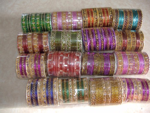  Braccialetti/bracciali donna marca designer 100 dozzine interi vendo bambino e adulto tg - Foto 3 di 12