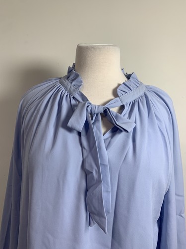 The Limited Blue Blouse, Size M, $140 - Picture 3 of 9