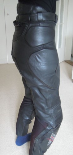 FLM Leder-Motorradhose schwarz mit Softprotektoren Gr. 38 - Bild 5 von 6