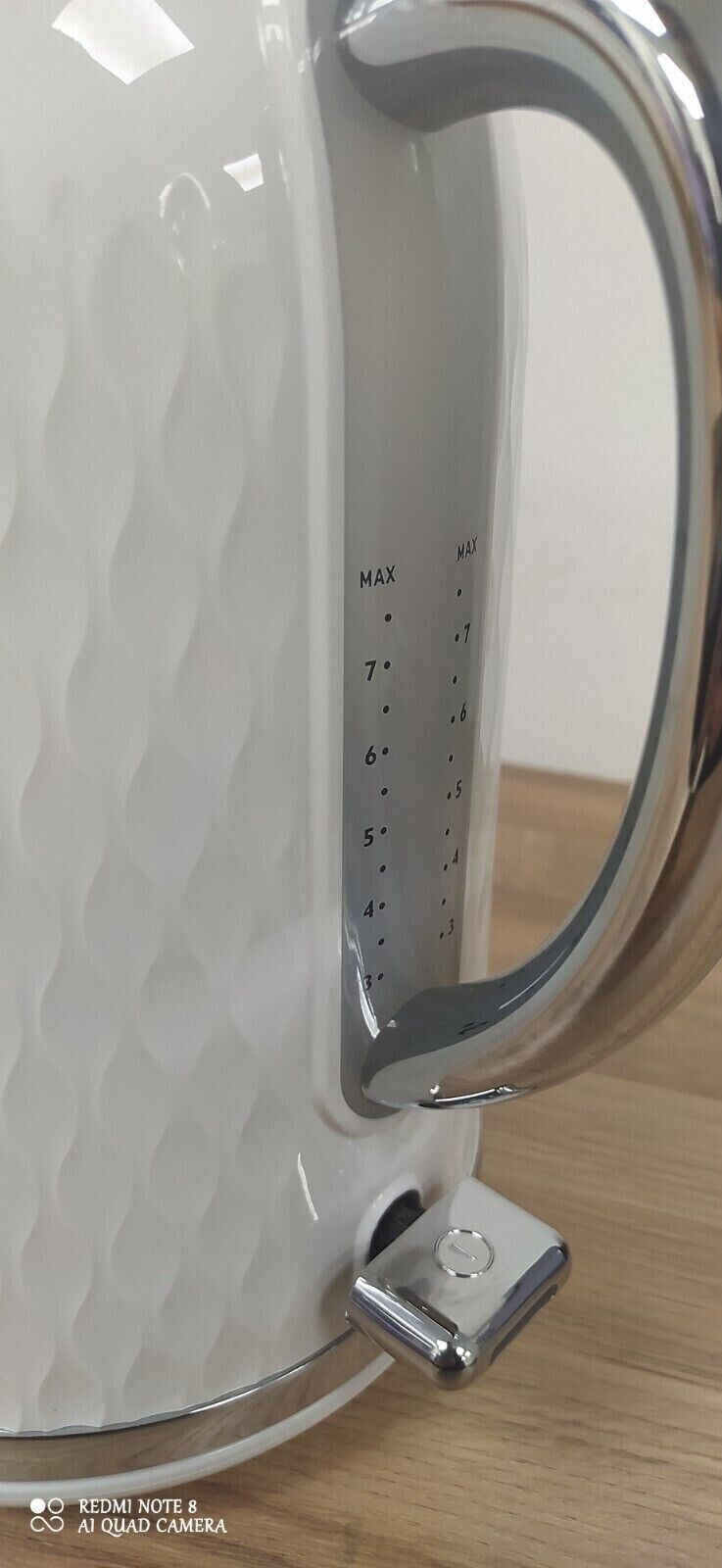 Breville Kettle VKT117 Electric Jug Water rapid boil modern curve White Chrome 5011773062466 eBay