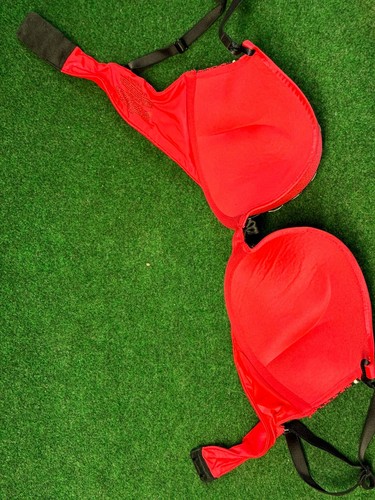 Victoria's Secret Bombshell Plunge Red Womens Size 36c NWOT - Picture 2 of 3