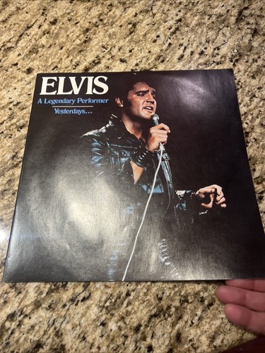 Elvis A Legendary Performer Limited Edition Picture Disc - Picture 4 of 9