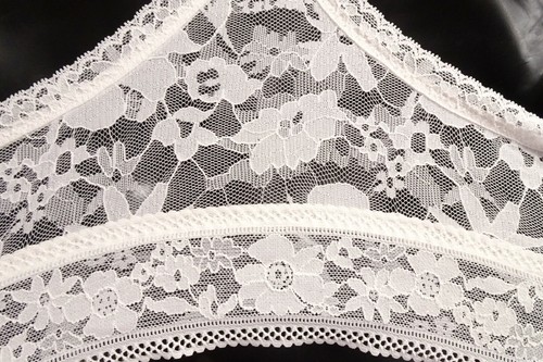 Victoria's Secret Collection Spitzen-Bralettes / Mehrfarbig / Größen XS - L / Neu mit Etikett - Bild 99 von 103