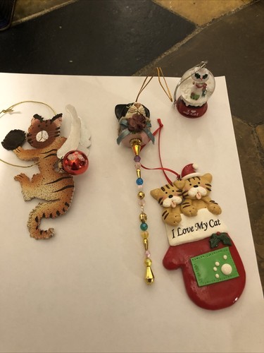 Nice Lot of  4 Cat Christmas Holiday Ornaments - Picture 1 of 7
