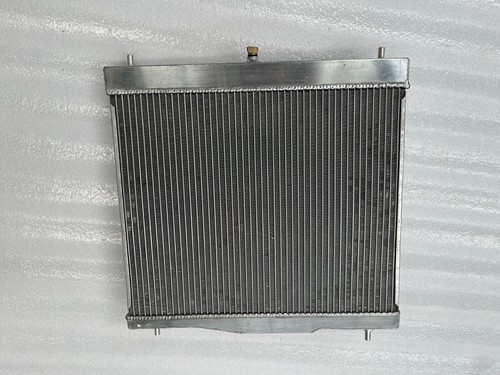RADIATOR For NISSAN CUBE CUBIC MK2 Z11/BGZ11 CR14DE/HR15DE 1.4/1.5 AT 2002-2008 - Picture 4 of 7