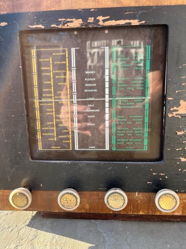 Vintage Tube Radio Tabletop Wood Cabinet~ PARTS/REPAIR - Picture 2 of 12